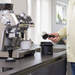 Xavax Barista odklepávač na kávu, ušľachtilá oceľ, tiché odklepnutie, matný čierny